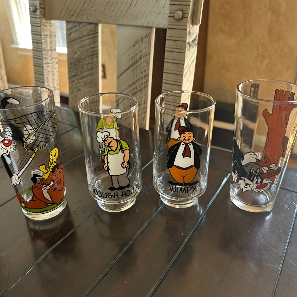 Colorful Cartoon Character Glass Set - Picture 10 of 11
